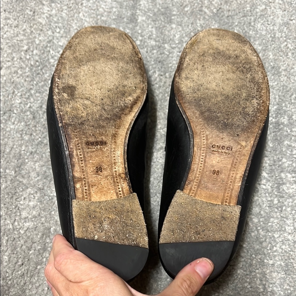 Gucci Black and Gold Loafers with Horsebit Detail - Picture 4 of 4